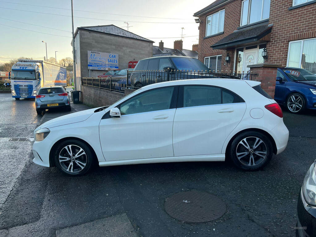 Mercedes-Benz A Class A180d Se GU67YVW White #2