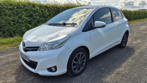 Toyota Yaris Vvt-i Edition SD63BYU White #3
