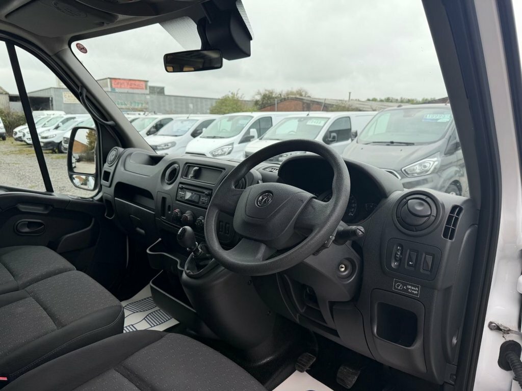 Vauxhall Movano 2.3L Null CF19CWL White #5