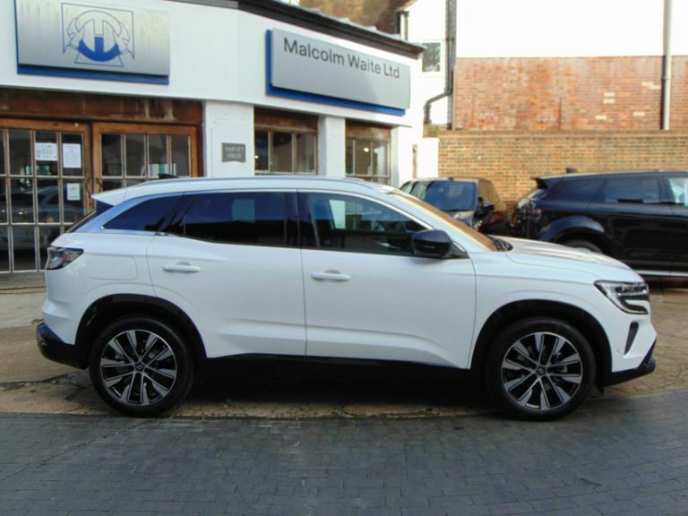 Renault Austral E-tech Full Hybrid Techno White #2