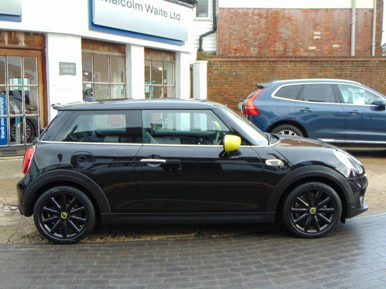 Mini Hatch 135Kw Cooper S Level 3 33Kwh Black #2