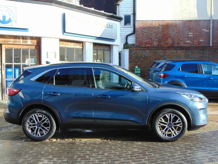 Ford Kuga 1.5 Ecoboost 150 Titanium Edition Blue #2