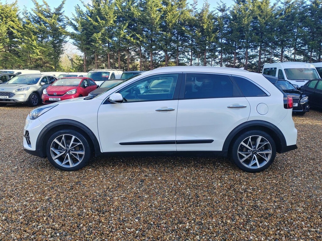 Kia Niro 1.6 Gdi 3 Dct Euro 6 Ss AO69UXU White #2