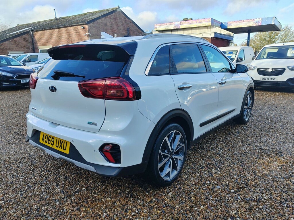 Kia Niro 1.6 Gdi 3 Dct Euro 6 Ss AO69UXU White #5