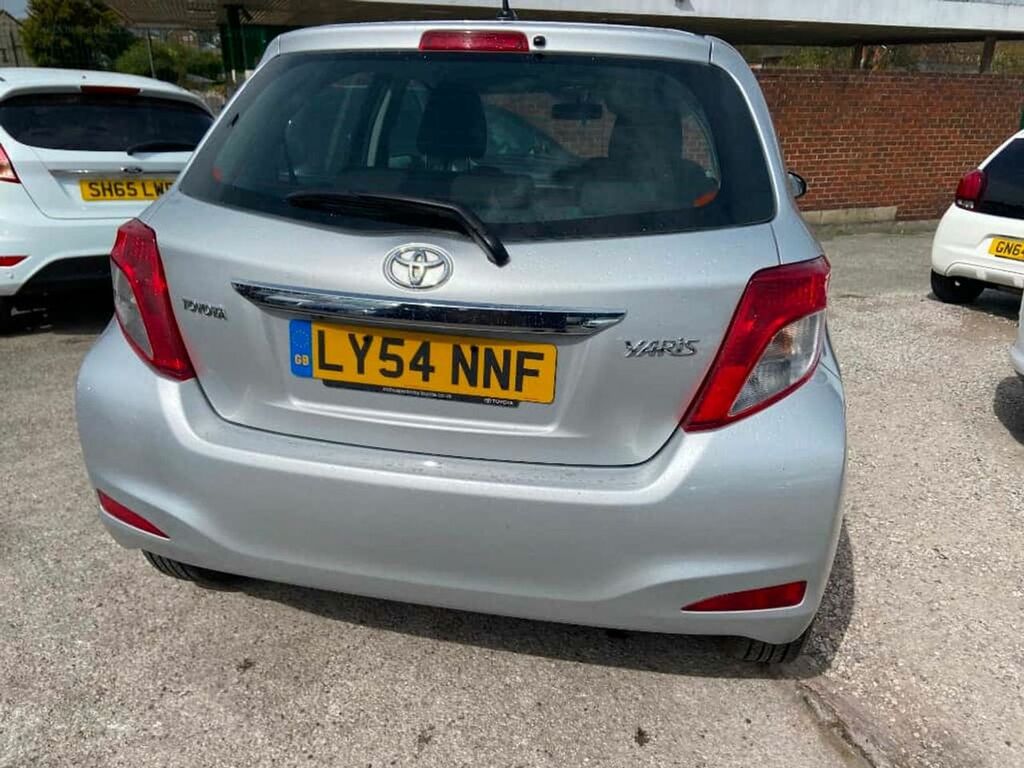 Toyota Yaris Vvt-i Tr LY54NNF Silver #2