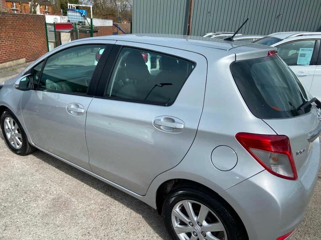 Toyota Yaris Vvt-i Tr LY54NNF Silver #3