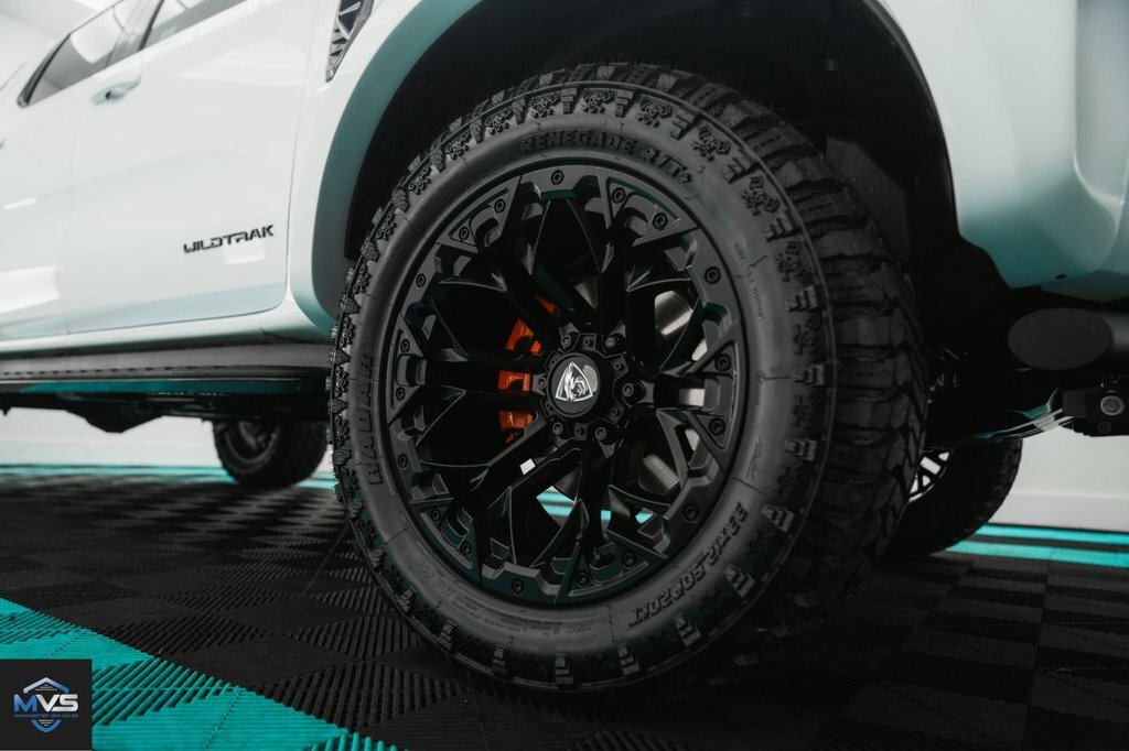 Ford Ranger 2.0 Predator Extra Wide Arch Edition 210Bhp White #2