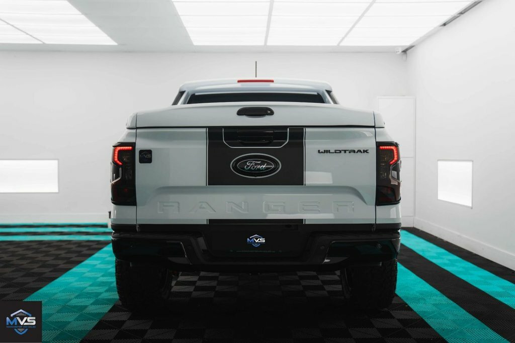 Ford Ranger 2.0 Predator Extra Wide Arch Edition 210Bhp White #5