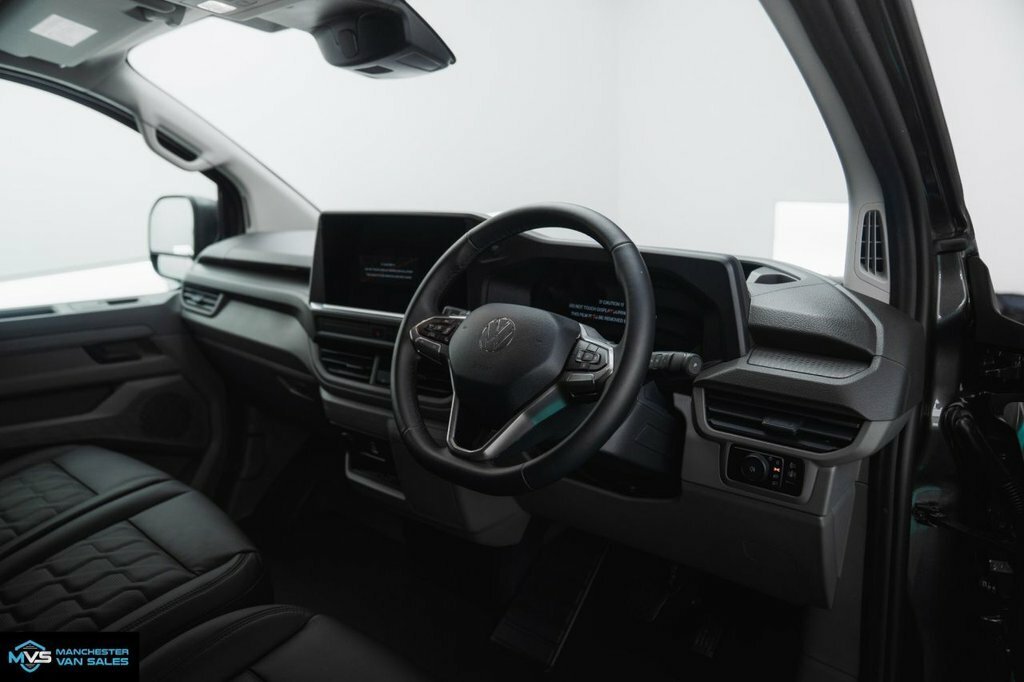 Volkswagen Transporter Combi Black #4