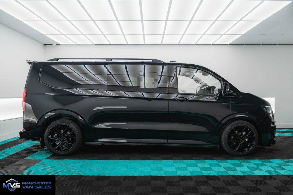 Volkswagen Transporter Combi Black #2