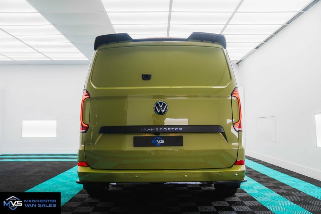 Volkswagen Transporter Mpv  Green #6
