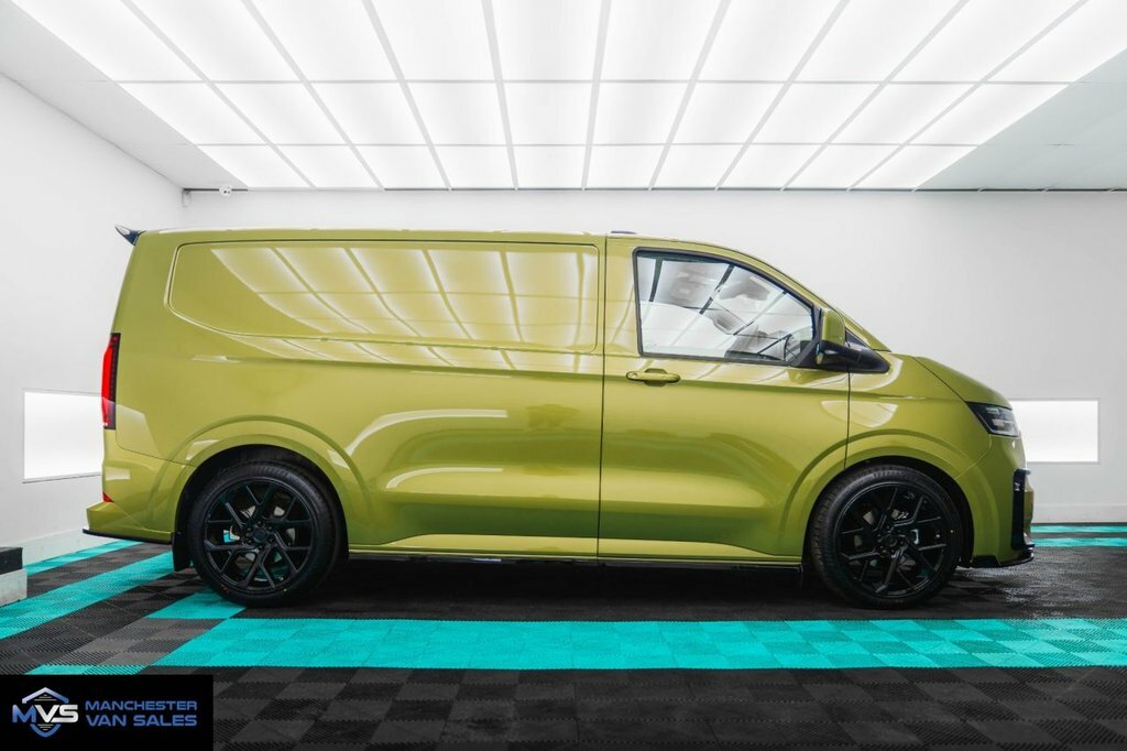Volkswagen Transporter Mpv  Green #4