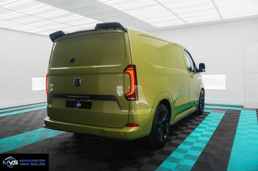 Volkswagen Transporter Mpv  Green #5
