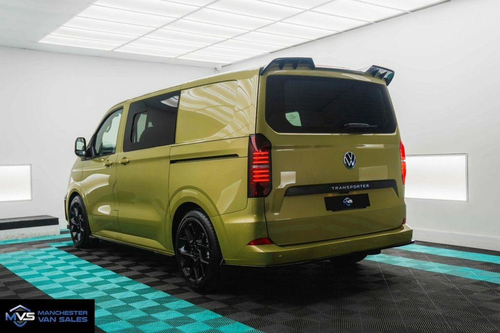 Volkswagen Transporter Combi Green #5