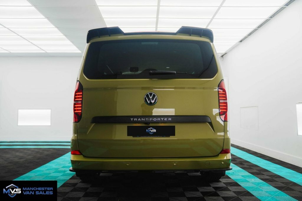 Volkswagen Transporter Combi Green #4