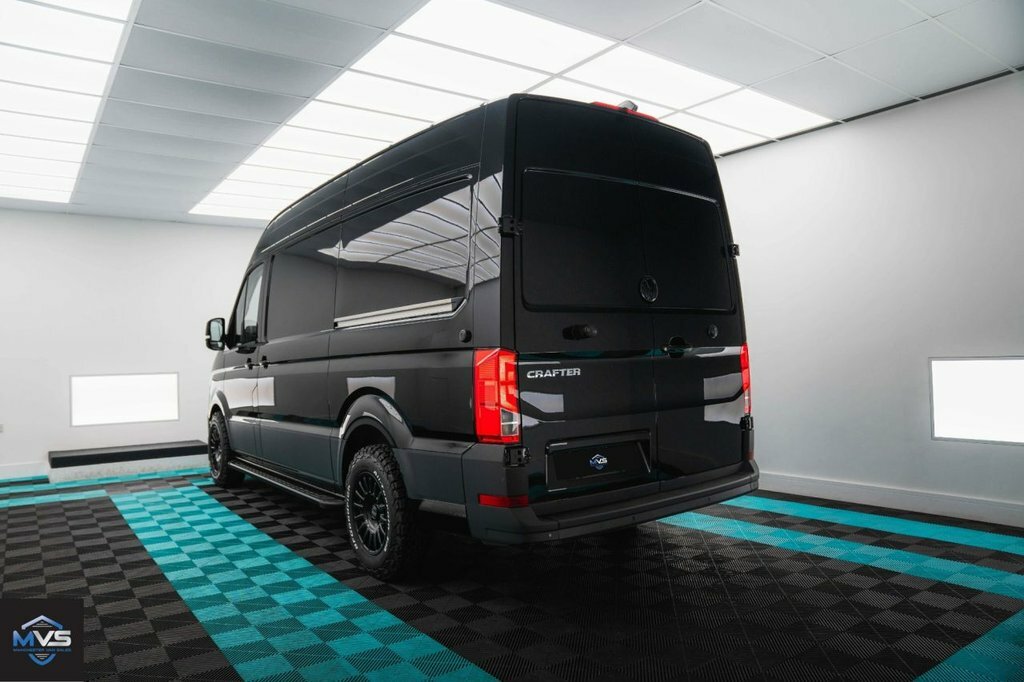Volkswagen Crafter Mpv BLK26 Black #4