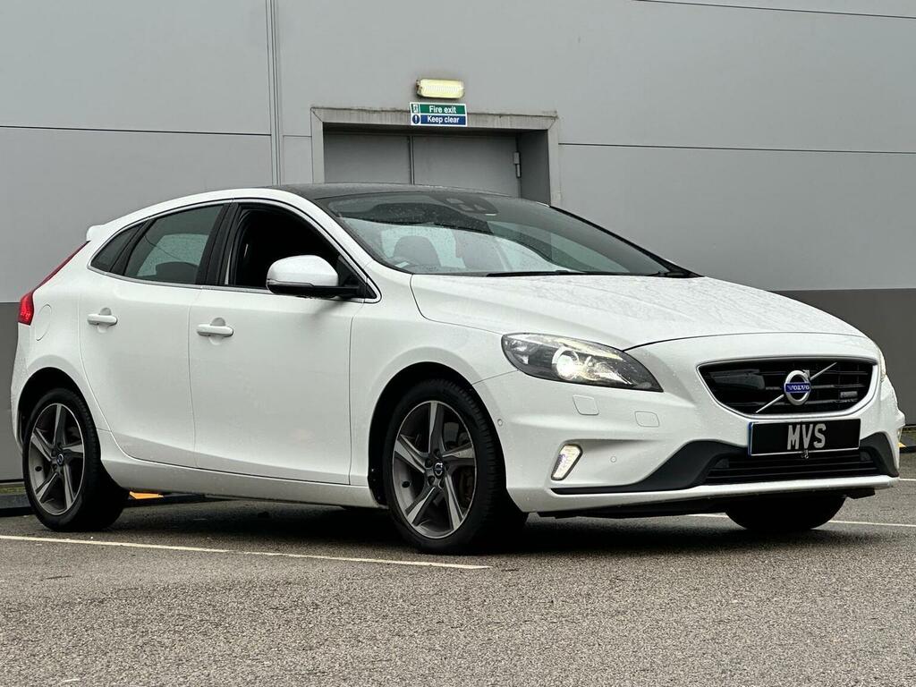 Volvo V40 Hatchback 2.0 D3 R-design Lux Nav Geartronic Euro White