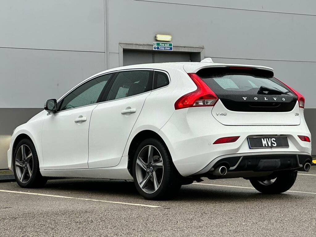 Volvo V40 Hatchback 2.0 D3 R-design Lux Nav Geartronic Euro KU15ZWC White #5