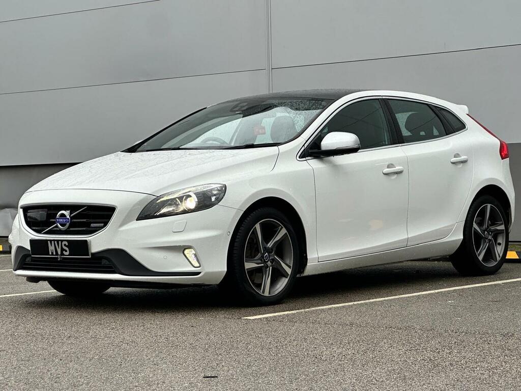 Volvo V40 Hatchback 2.0 D3 R-design Lux Nav Geartronic Euro KU15ZWC White #4