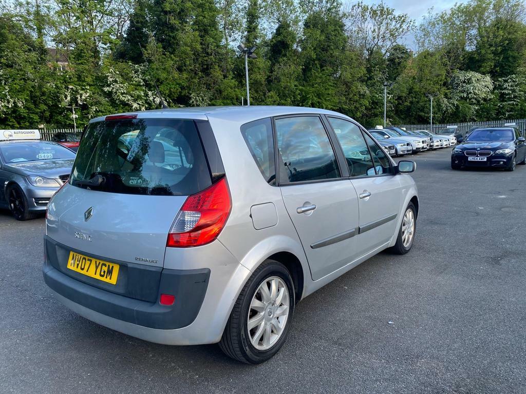 Renault Scenic 1.6 Vvt Dynamique Silver #4