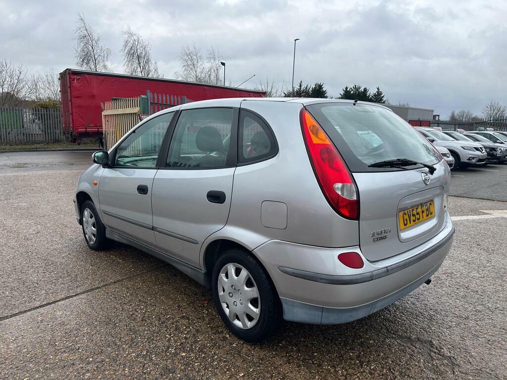 Nissan Almera Tino 1.8 S Silver #4