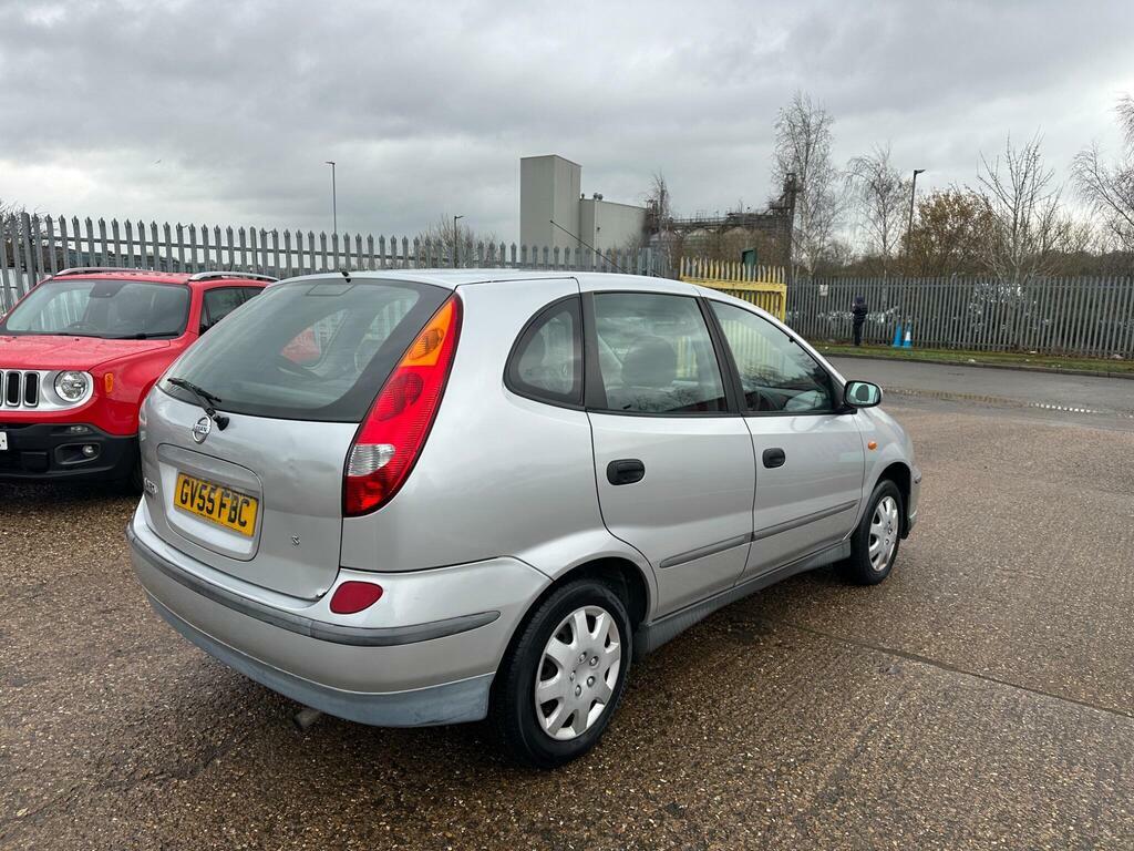 Nissan Almera Tino 1.8 S Silver #3