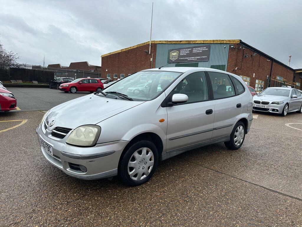Nissan Almera Tino 1.8 S Silver #2