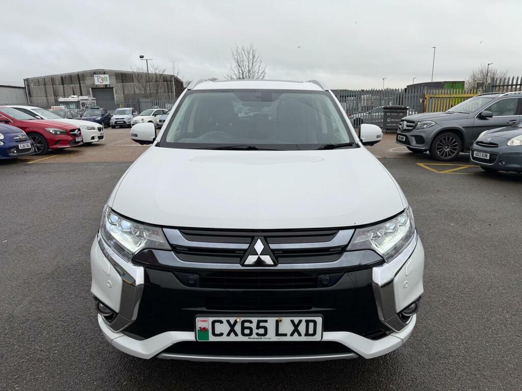 Mitsubishi Outlander 2.0H 12Kwh Gx4hs Cvt 4Wd Euro 6 S S CX65LXD White #3