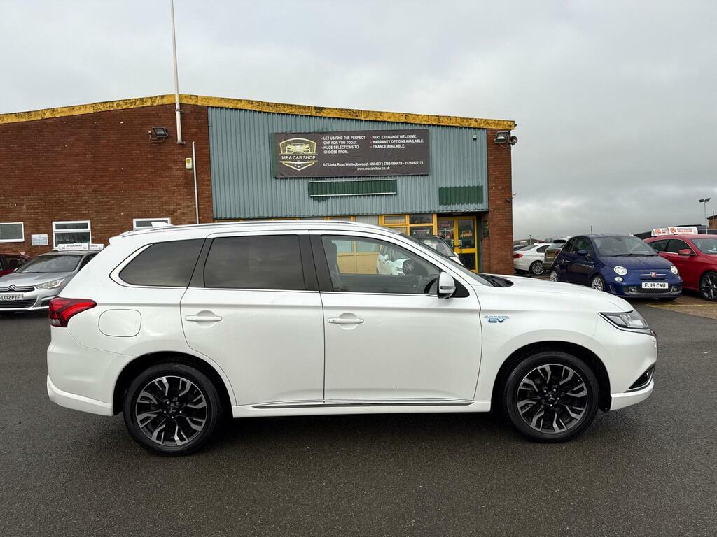 Mitsubishi Outlander 2.0H 12Kwh Gx4hs Cvt 4Wd Euro 6 S S CX65LXD White #6