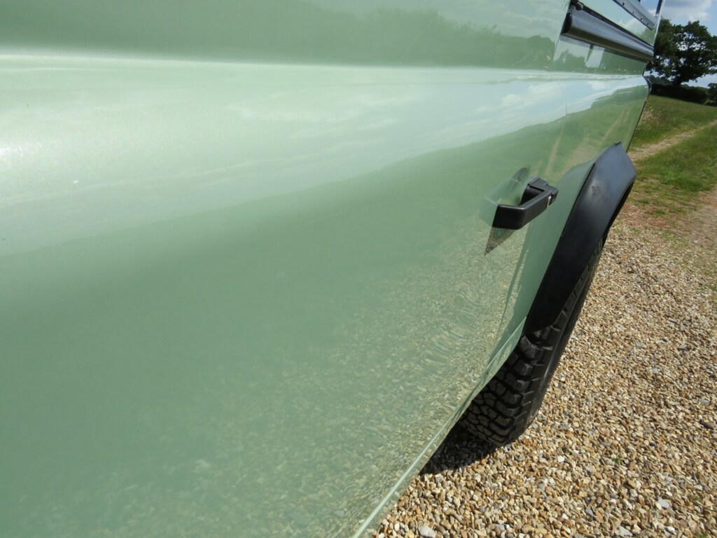 Land Rover Defender 90 Restored E187NUJ Green #2