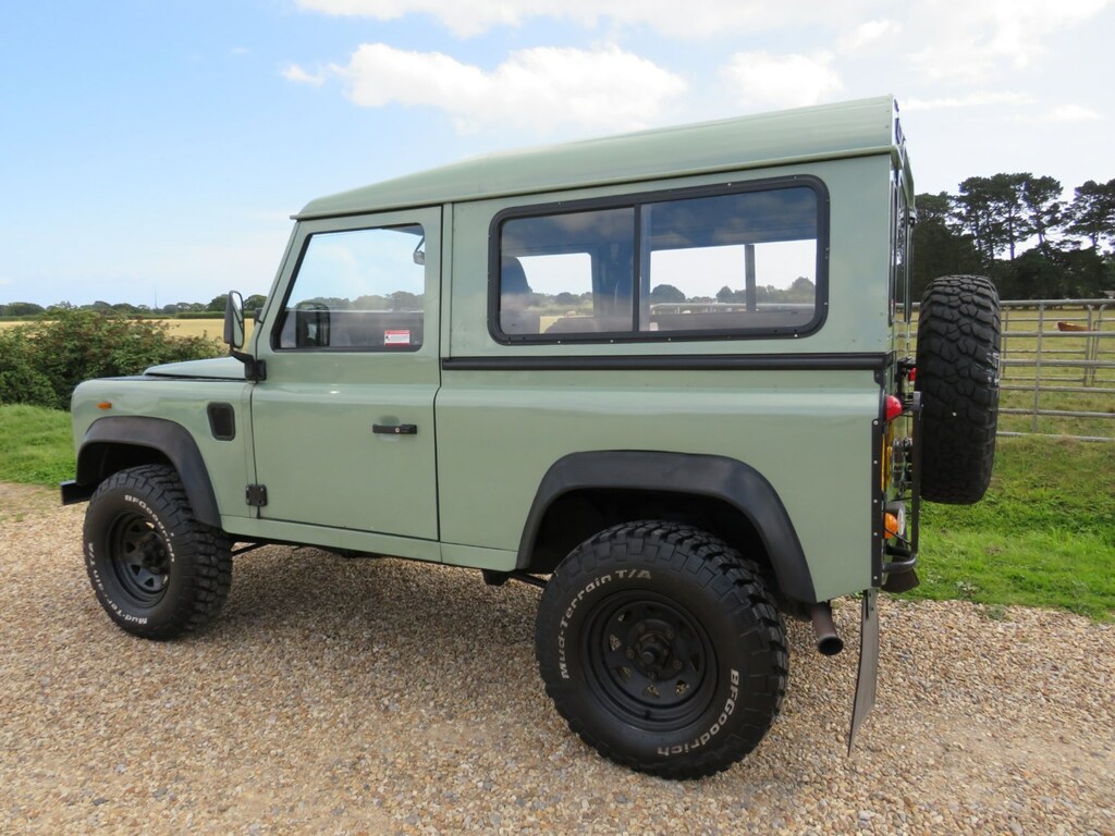 Land Rover Defender 90 Restored E187NUJ Green #6