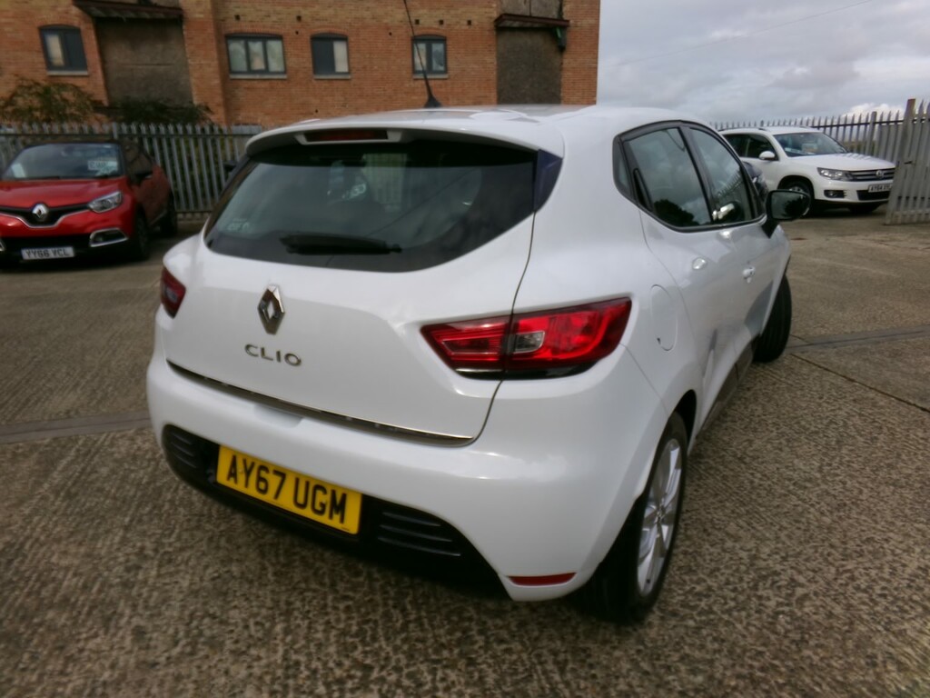 Renault Clio Hatchback 1.2 Dynamique Nav 1.2 16V 75 2018 AY67UGM White #5