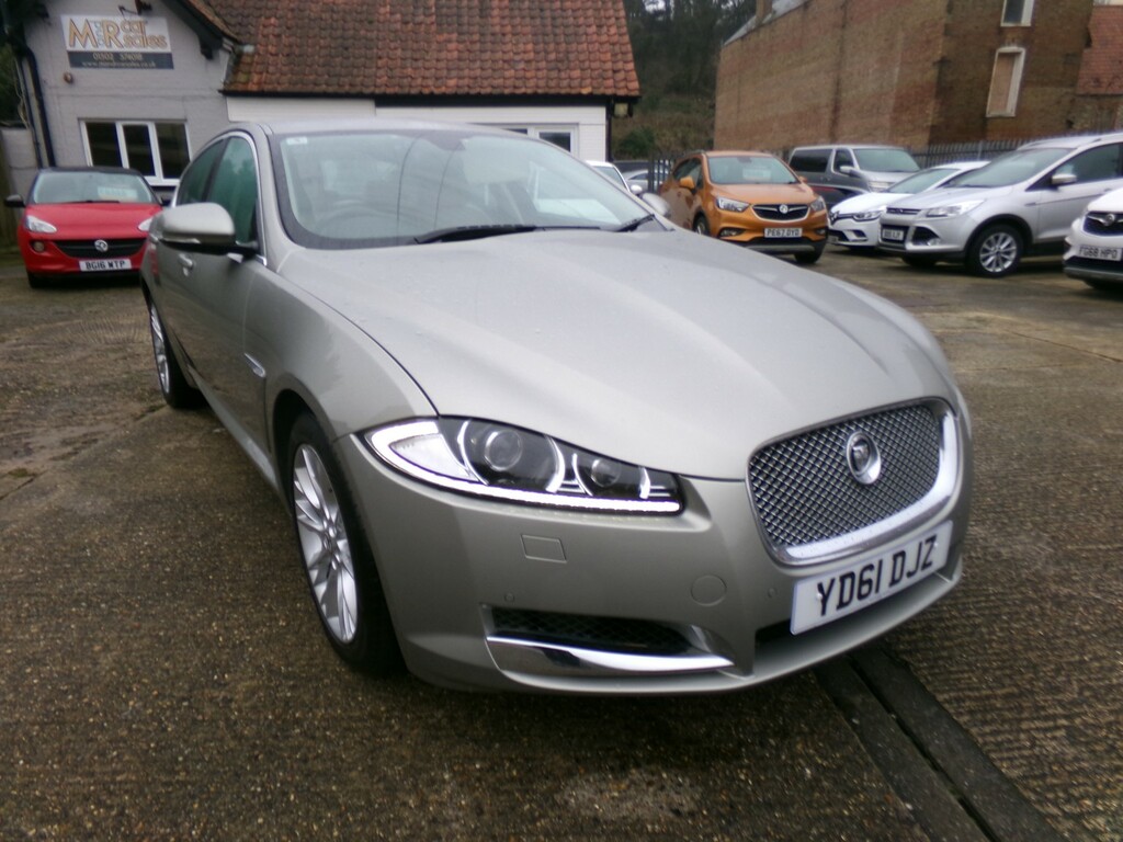 Jaguar XF Saloon 2.2 D Premium Luxury 2011 Gold