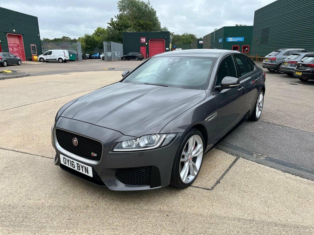 Jaguar XF Saloon 3.0D V6 S Euro 6 Ss 201616 Grey #3