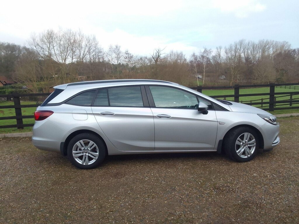 Vauxhall Astra 1.6 Cdti Design Sports Tourer Euro 6 LJ18BNC Silver #5