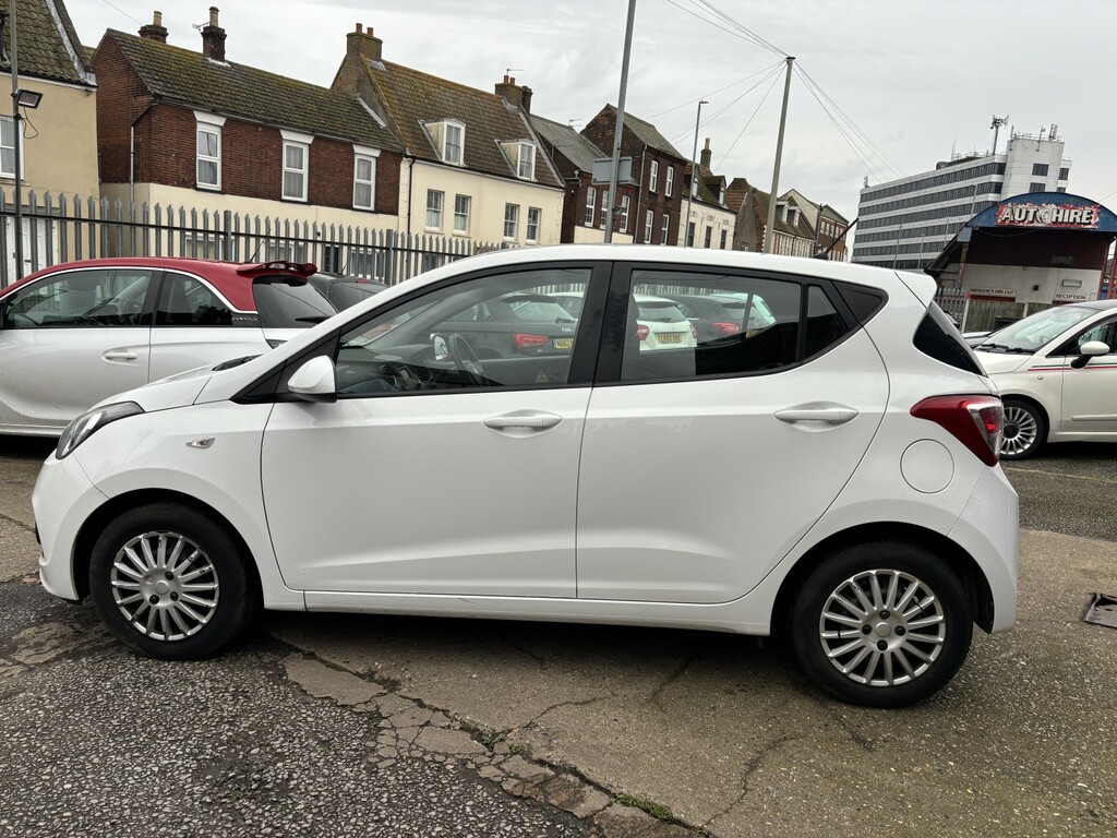Hyundai I10 Hatchback 1.0 Se 2015 CN65OCZ White #4