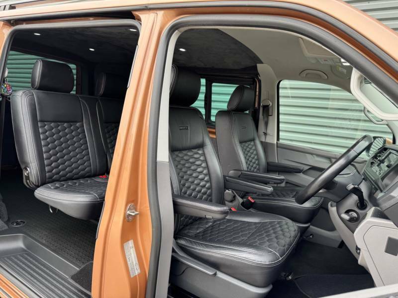 Volkswagen Transporter 2.0 Tdi T32 Highline Kombi Dsg Fwd Swb Euro 6 Ss Y2FEP Brown #2