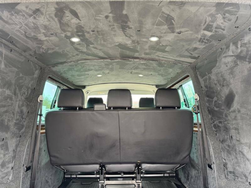 Volkswagen Transporter 2.0 Tdi T32 Highline Kombi Dsg Fwd Swb Euro 6 Ss Y2FEP Brown #3