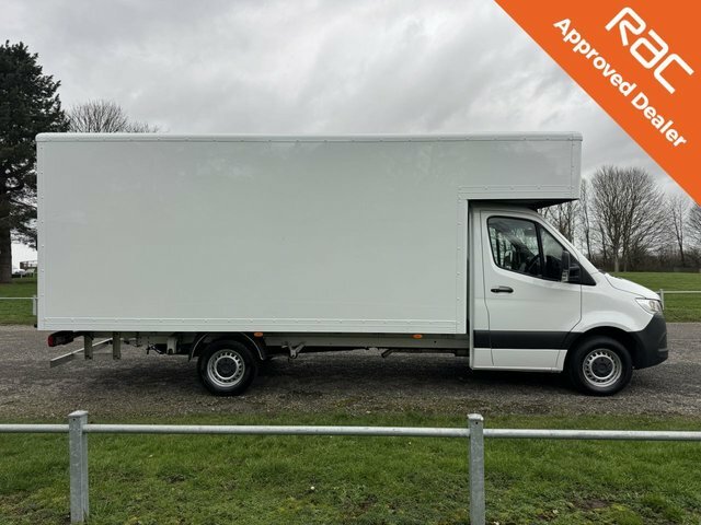 Mercedes-Benz Sprinter 2.0 315Cdi 3.5T. Lwb Extra Long 4.8M 16Ft Luton KR71WLB White #3