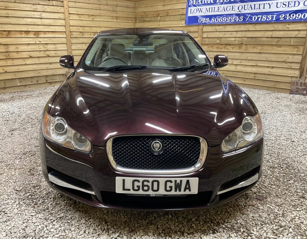 Jaguar XF S V6 Portfolio Saloon Red #3
