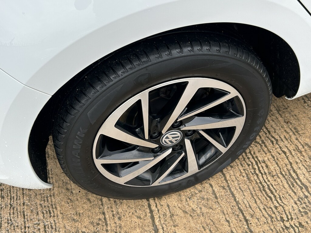 Volkswagen Golf Hatchback 1.0 Tsi Match Edition 201969 GD69AEE White #4