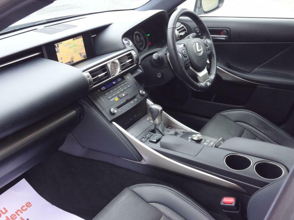 Lexus IS 2.5 300H F Sport E-cvt Euro 6 S S White