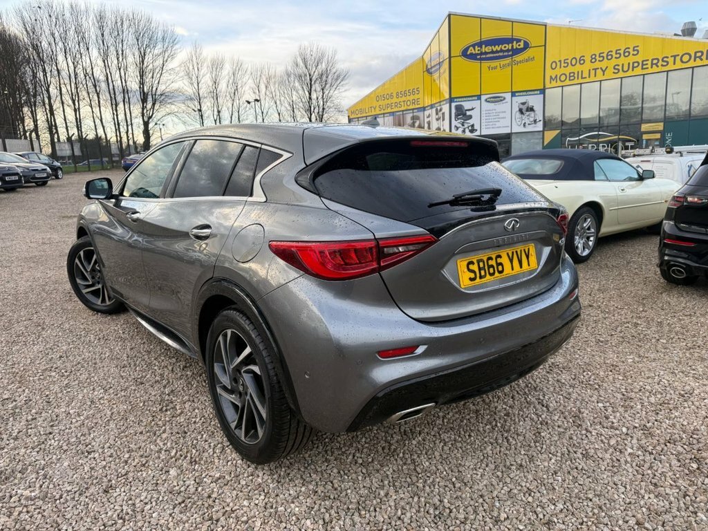 Infiniti Q30 1.6L City Black Edition SB66YVY Grey #4
