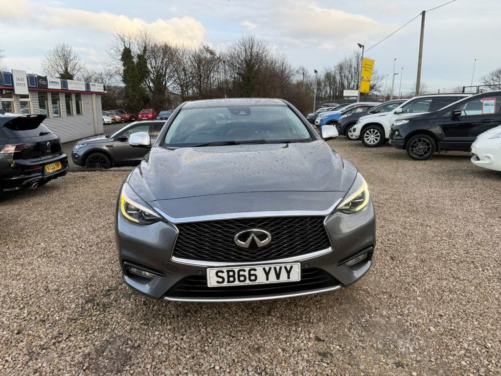 Infiniti Q30 1.6L City Black Edition SB66YVY Grey #5
