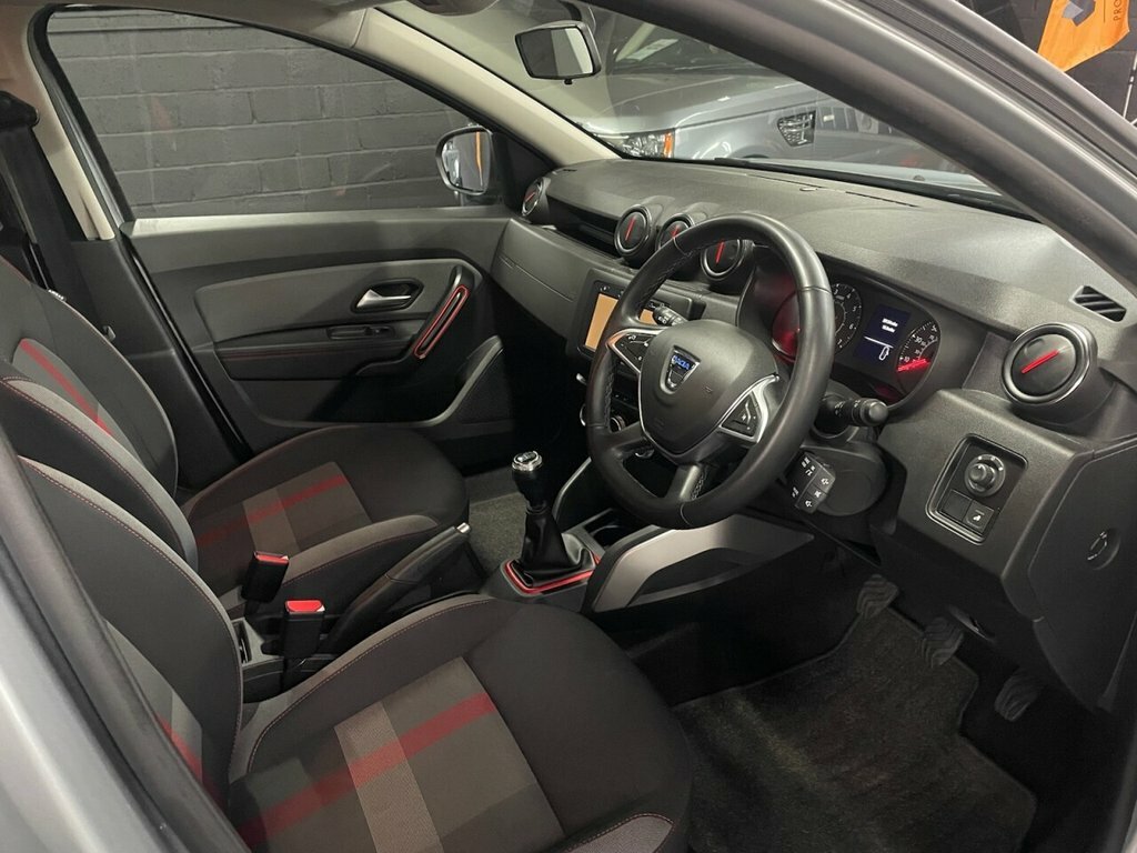 Dacia Duster 1.3L Techroad BR19BFX Grey #2