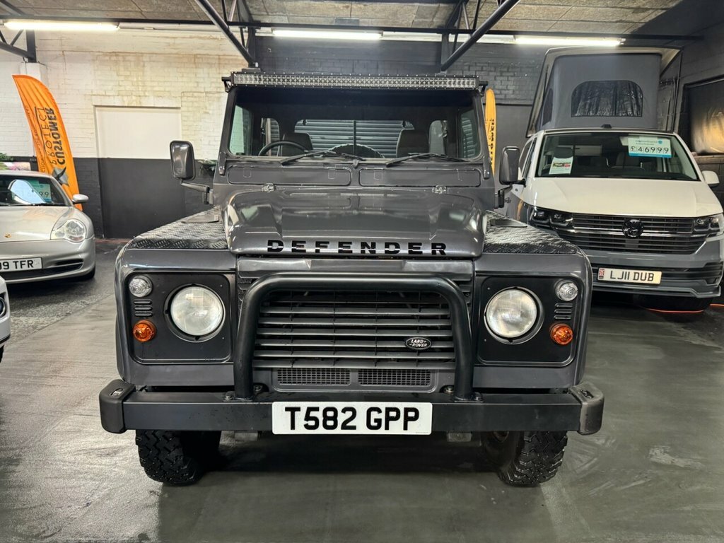 Land Rover Defender 110 2.5 110 Station Wagon Td5 120 Bhp Black #15
