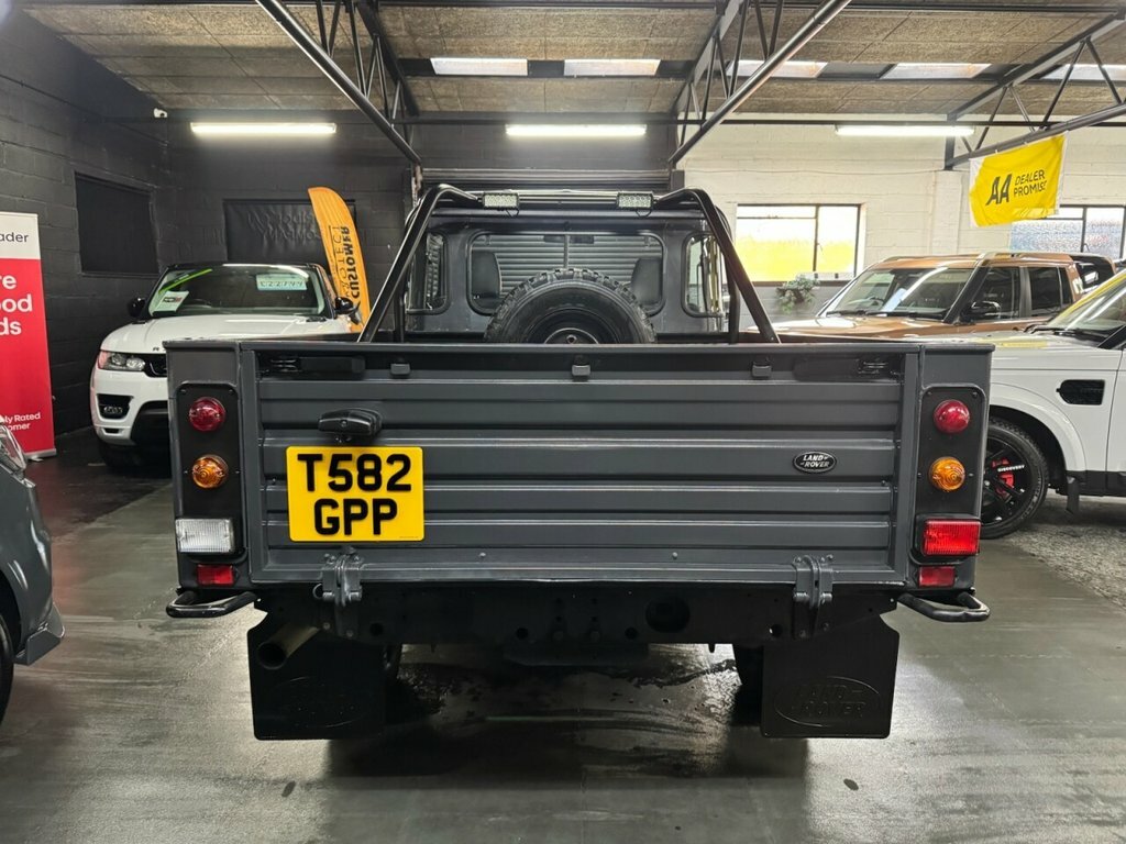 Land Rover Defender 110 2.5 110 Station Wagon Td5 120 Bhp Black #7