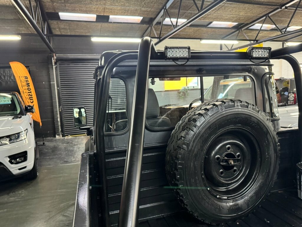 Land Rover Defender 110 2.5 110 Station Wagon Td5 120 Bhp Black #13
