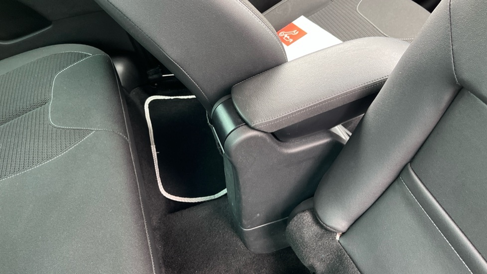Citroen DS3 1.2 Puretech Connected Chic Hatchback M Black #32