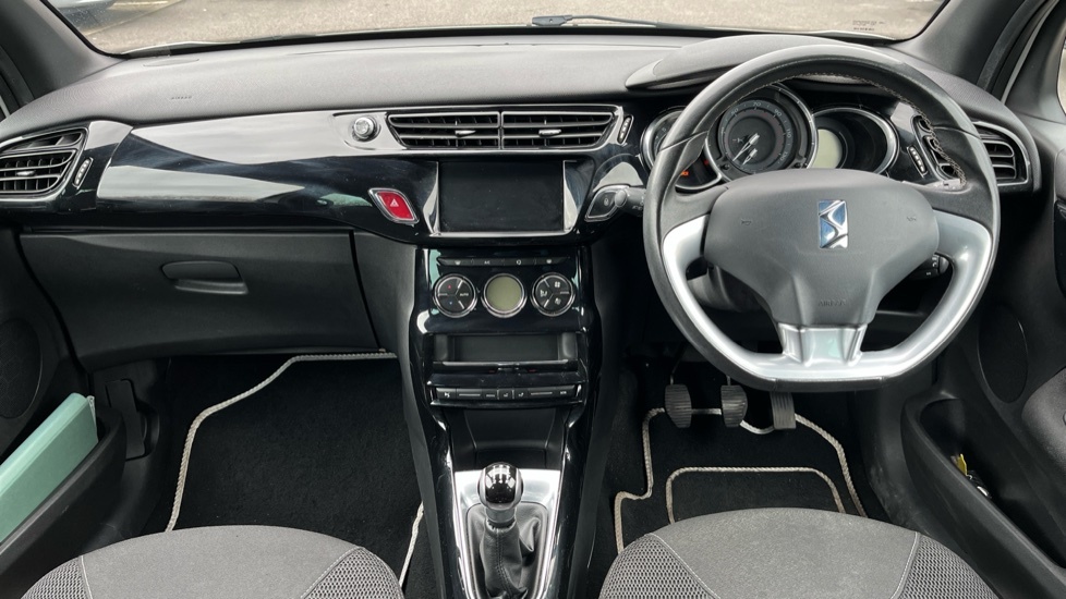 Citroen DS3 1.2 Puretech Connected Chic Hatchback M Black #11